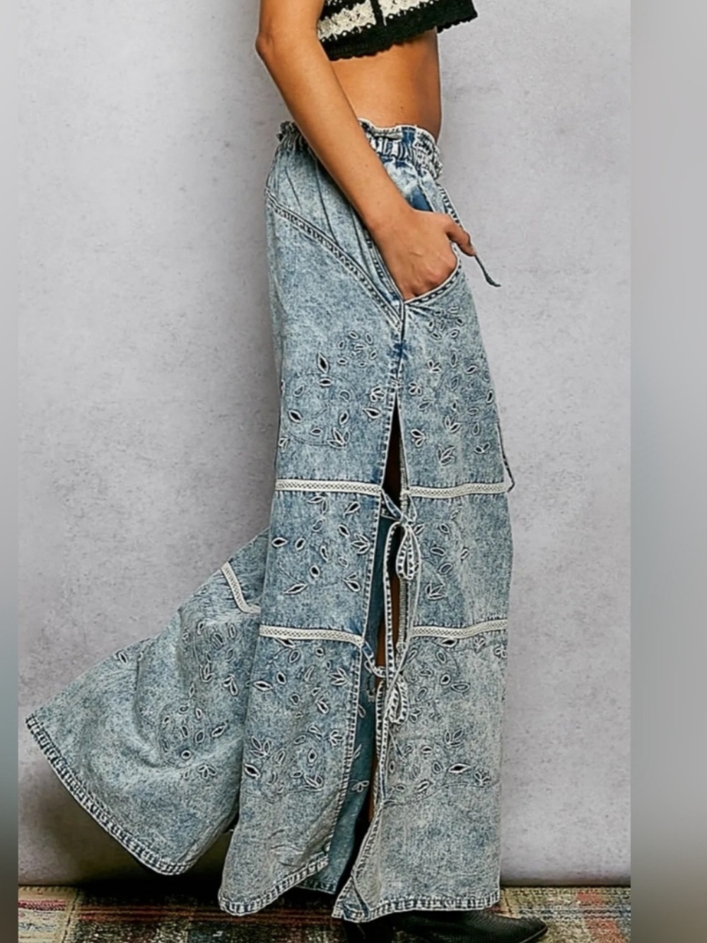 New: POL Boho Light Blue Laser-Cut Patchwork Wide-Leg Jeans•Medium - Picture 2 of 7